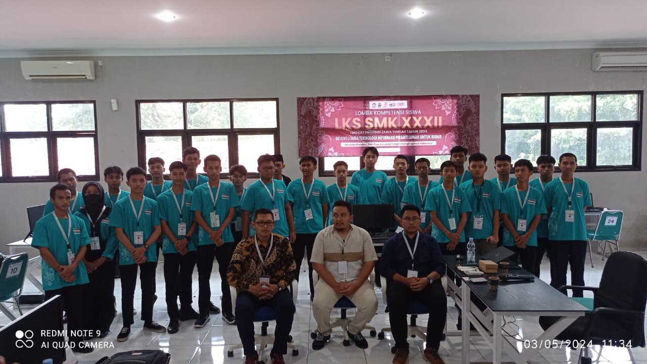 Menjadi Perwakilan Peserta LKS ITSSB Provinsi